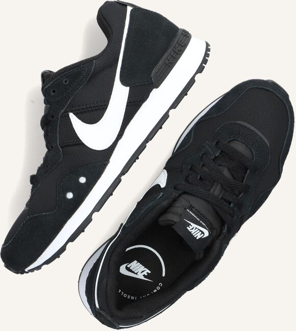 Zwarte NIKE Lage sneakers VENTURE RUNNER WMNS Zwarte NIKE Lage sneakers VENTURE RUNNER WMNS - large
