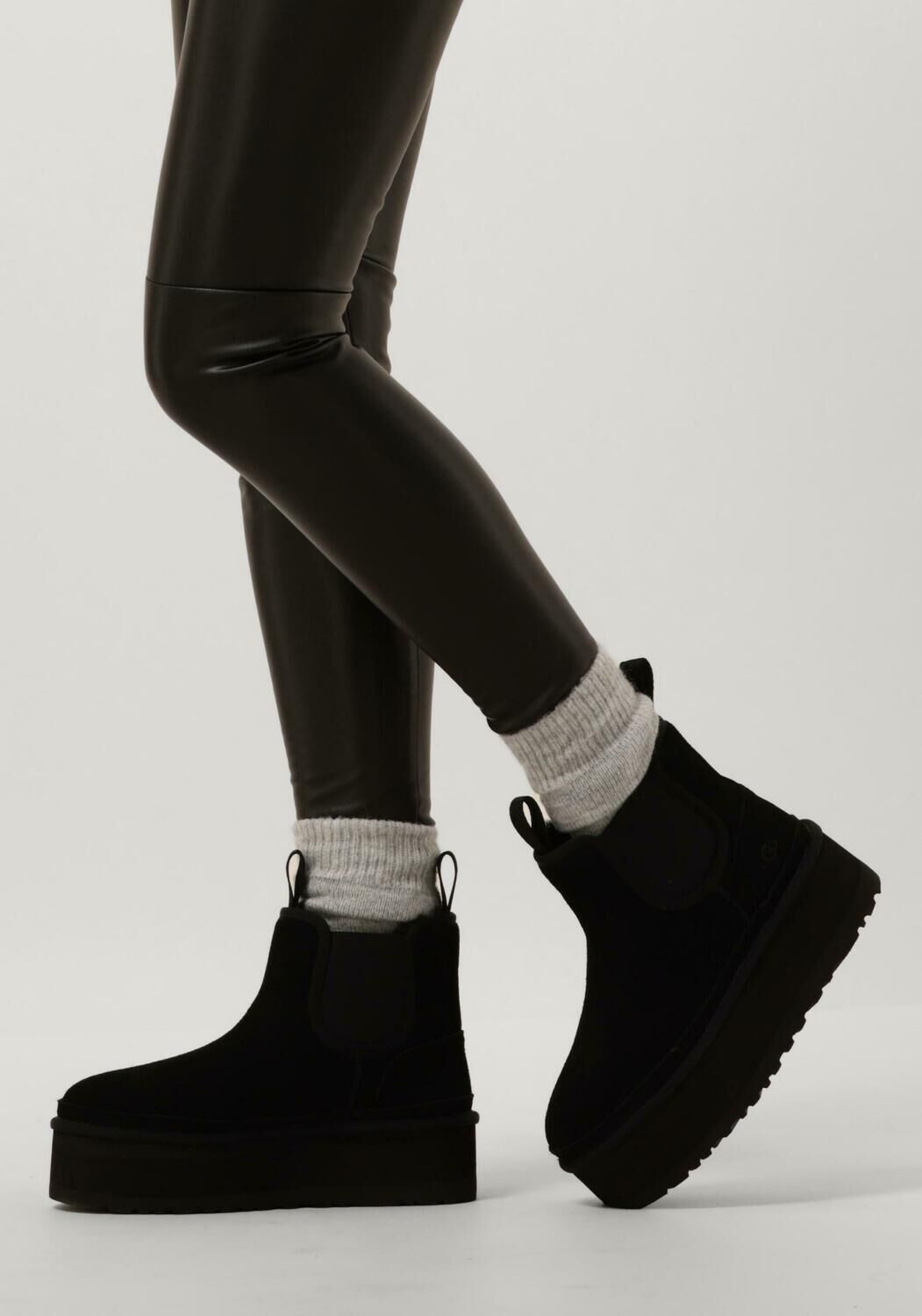 zwarte ugg chelsea boots w neumel platform chelsea