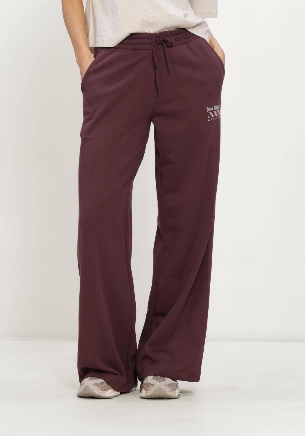 NEW BALANCE Dames Broeken Trackside French Terry Pant Bordeaux