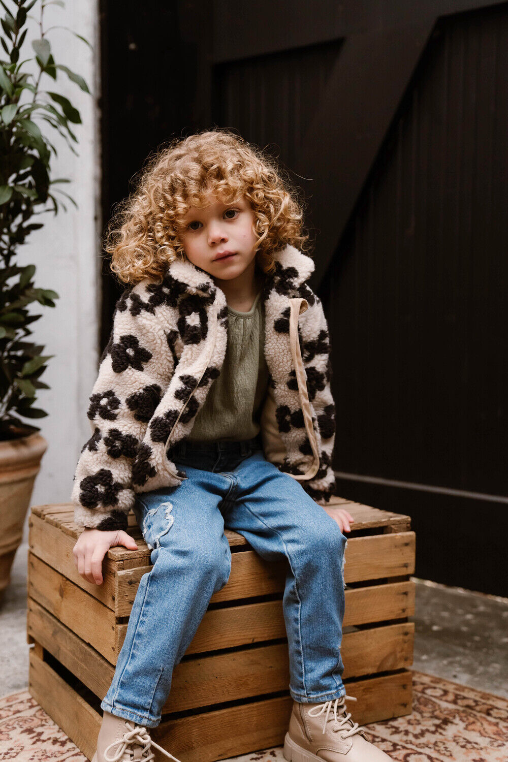 Beige DAILY7 Faux fur jas TEDDY FLOWER JACKET - large