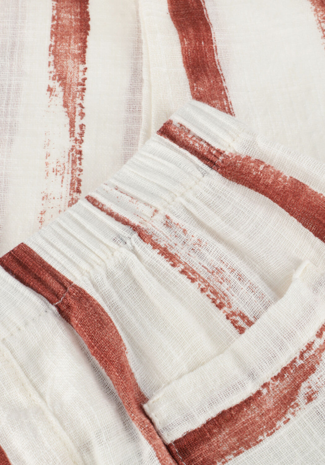 Witte PLAY UP Broeken PRINTED WOVEN TROUSERS - large