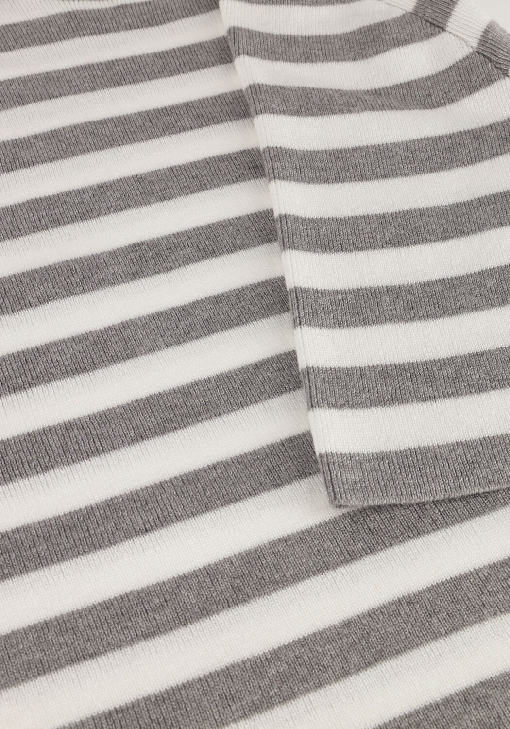 Lichtgrijze OBJECT T-shirt OBJESTER S/S NEW KNIT PULLOVER - large