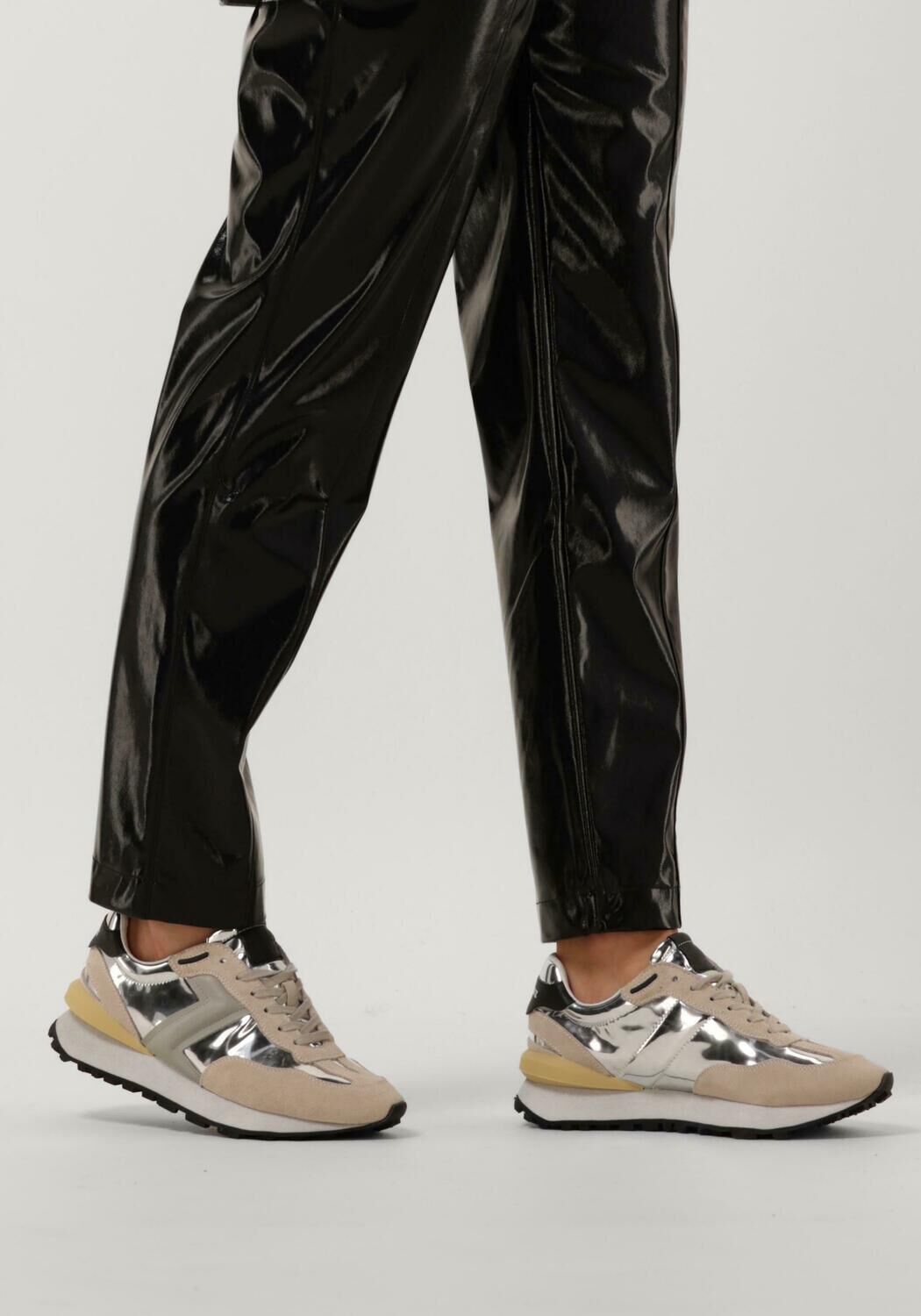 Zilveren LOLA CRUZ Lage sneakers 431Z88BK - large