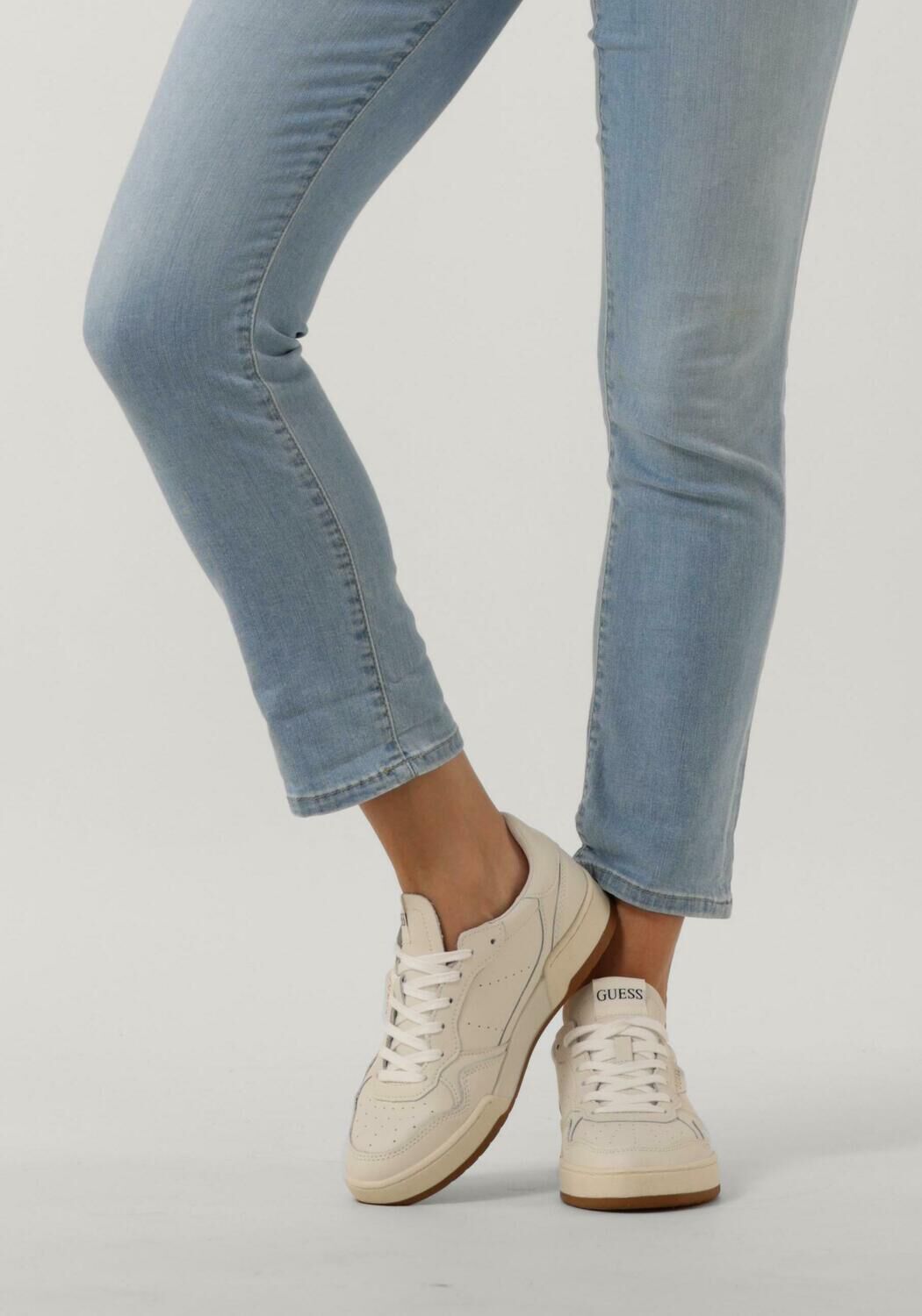 Goedkope guess online sneakers