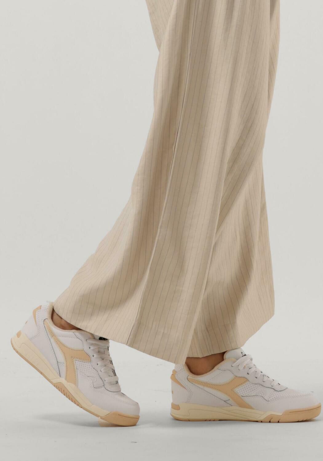 Hoe vallen best sale diadora sneakers