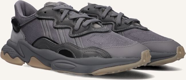 Grijze ADIDAS Lage sneakers OZWEEGO MEN Grijze ADIDAS Lage sneakers OZWEEGO MEN - large