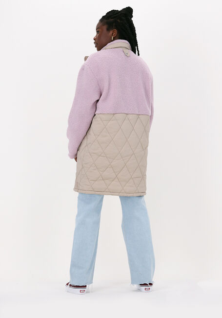 Lila MOVES Teddy jas TEDLANI - large