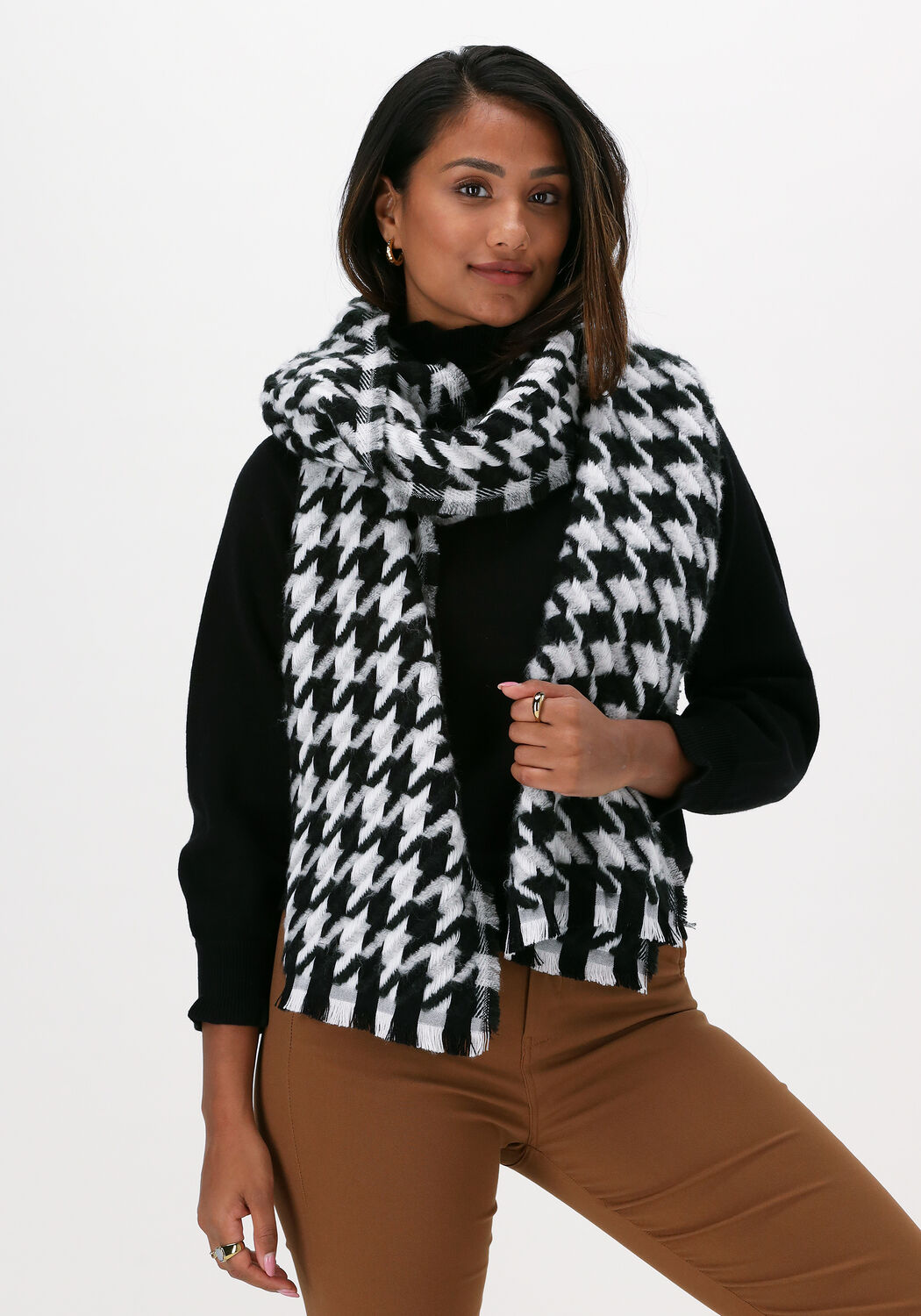 Omoda meiden best sale