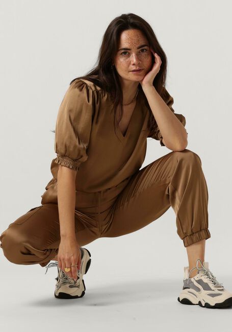 Camel MINUS Blouses SELVA V-NECK PUFF HALF SLEEVE BLOUSE - large