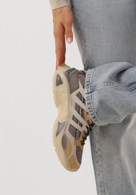 Grijze GUESS Lage sneakers BELLUNA - large