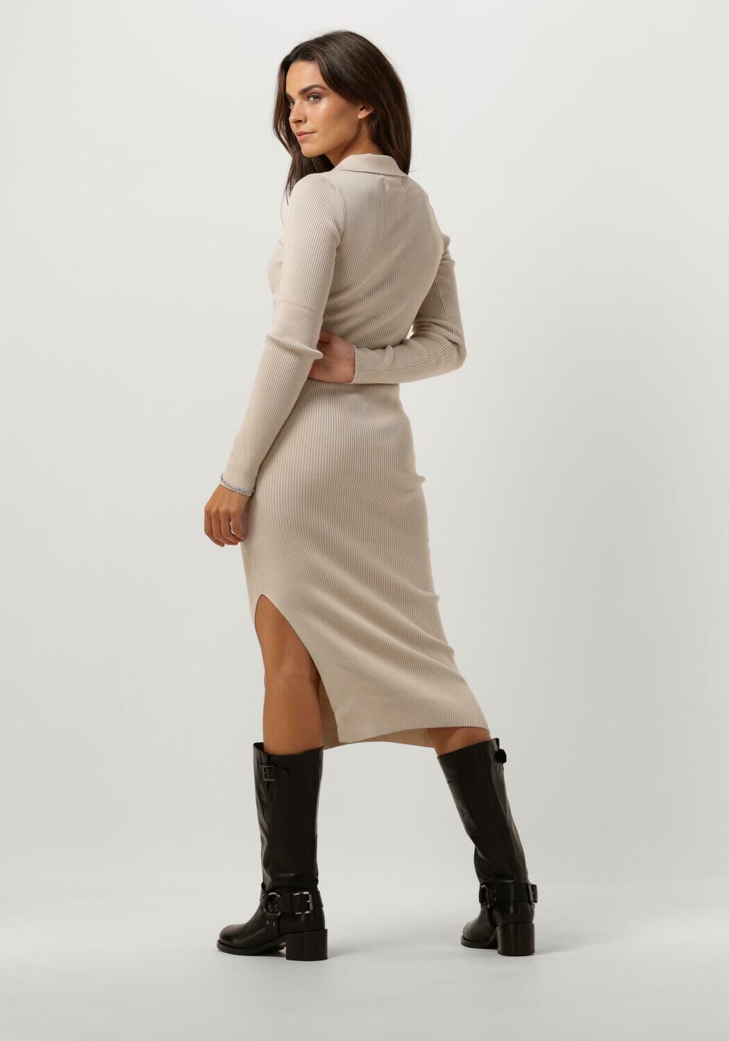 Creme jurk shop