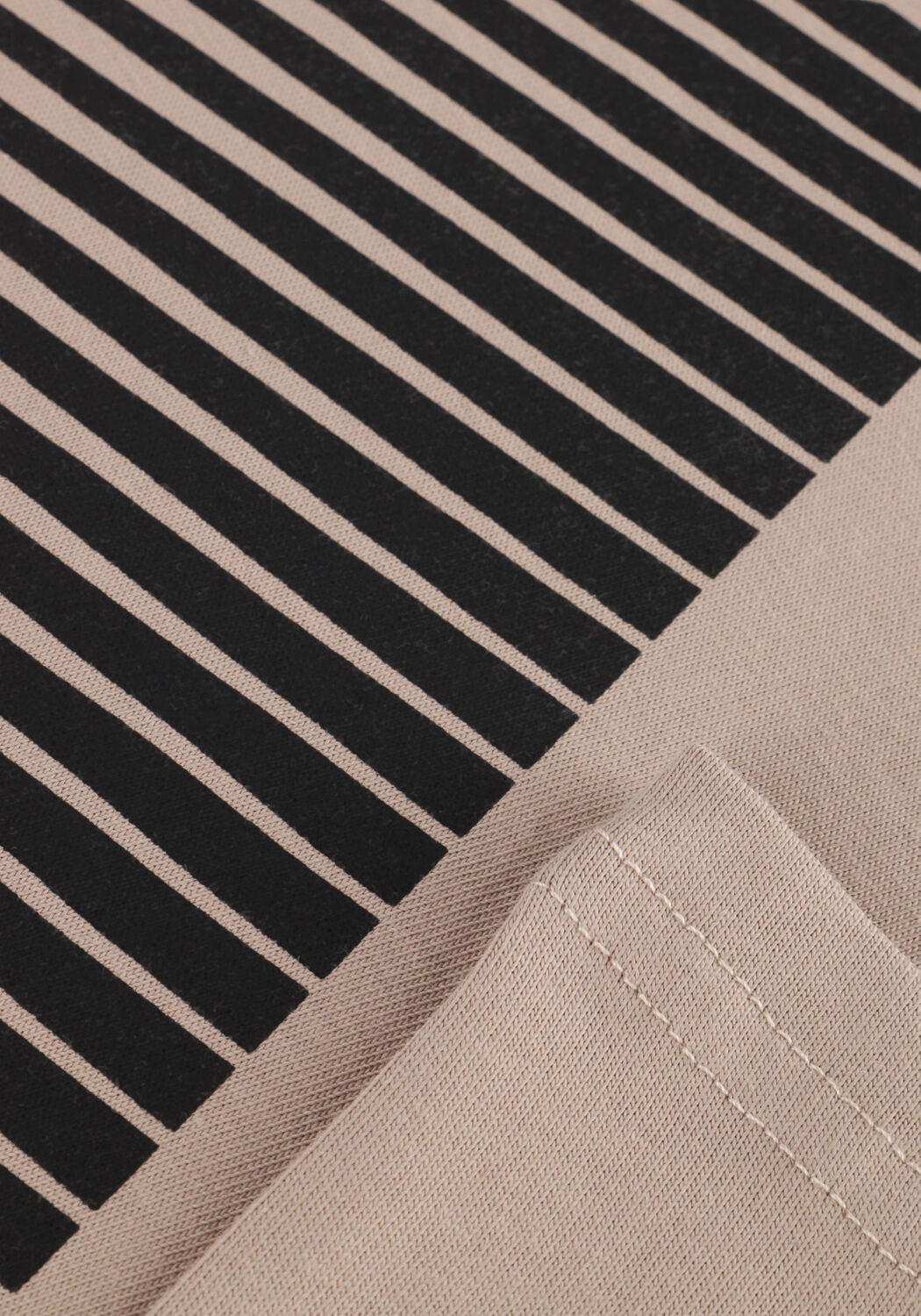 Taupe PURE PATH T-shirt ESSENTIAL LOGO T-SHIRT - large