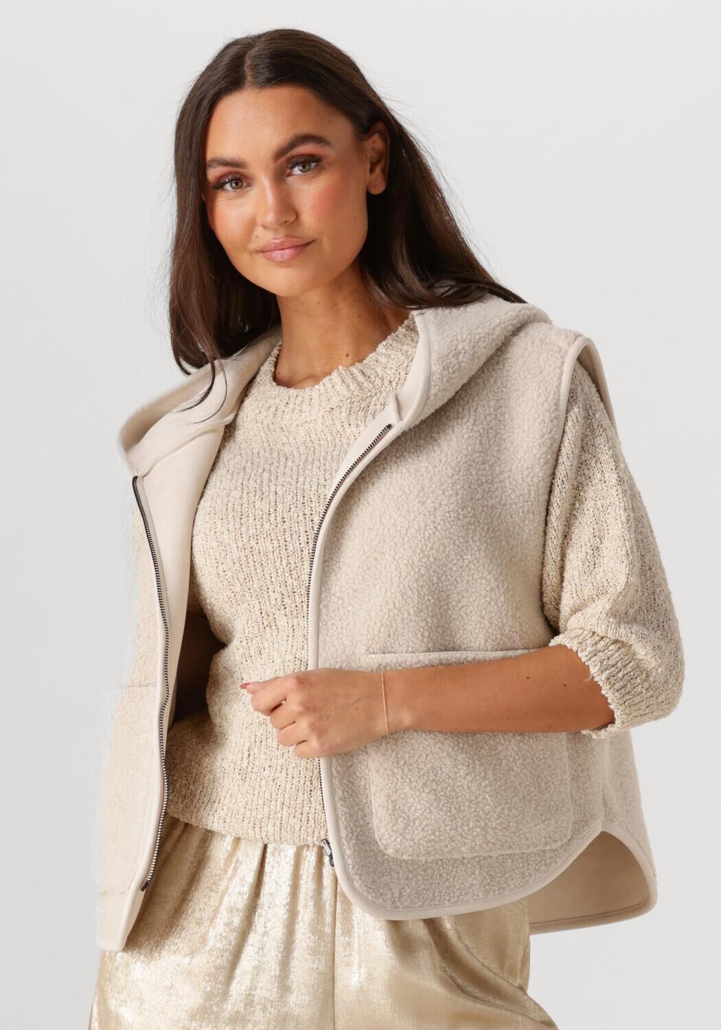 Knit-ted Stijlvol Jasje Bowie Jas Beige Dames