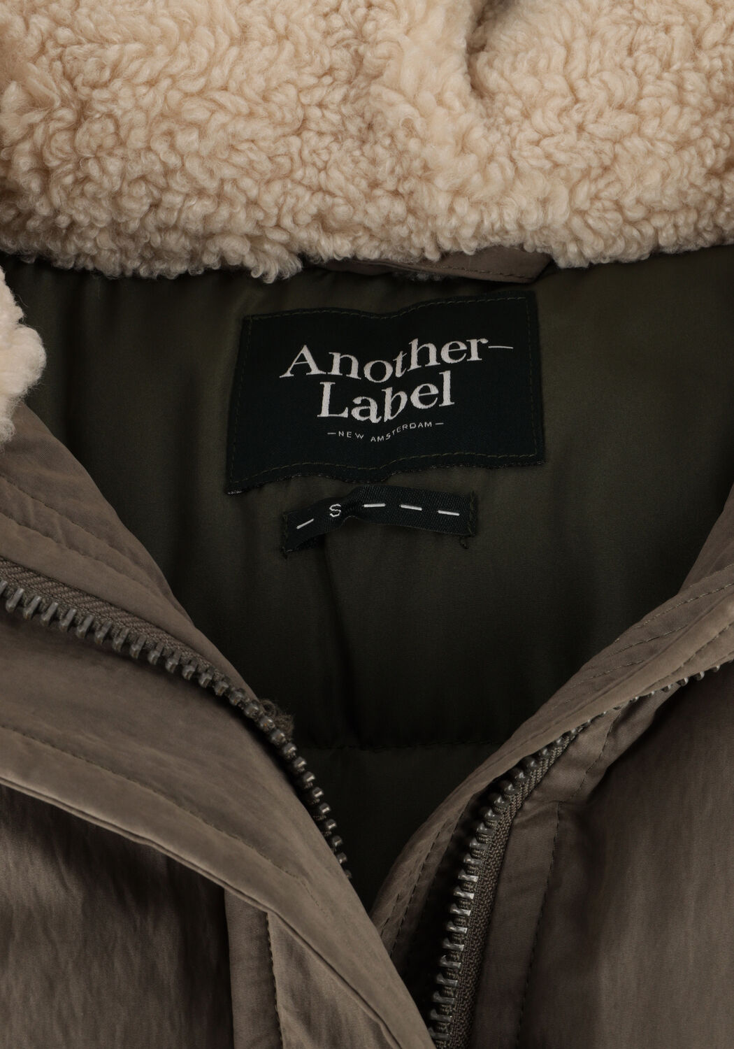 Groene ANOTHER LABEL Gewatteerde jas RILEY PARKA - large