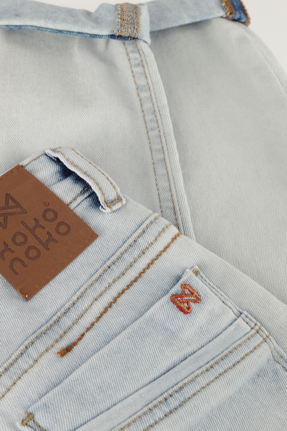 Lichtblauwe KOKO NOKO Straight leg jeans R50831 - large