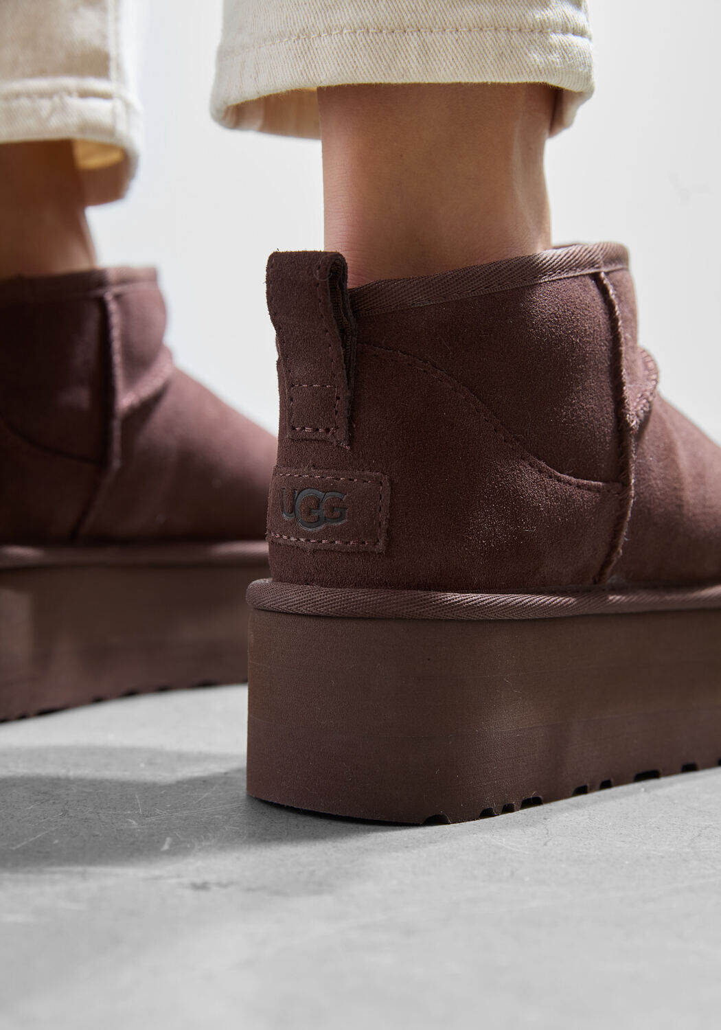 Bruine UGG Vachtlaarzen W CLASSIC ULTRA MINI PLATFORM | Omoda