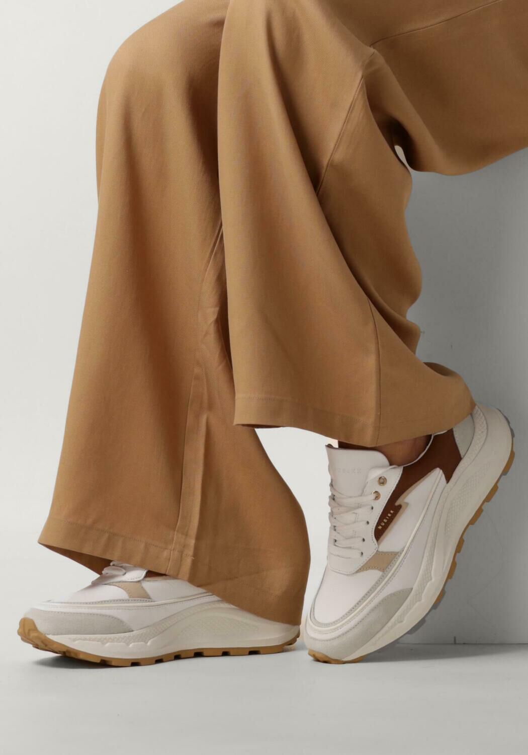 Witte NUBIKK Lage sneakers OBERON NORA - large