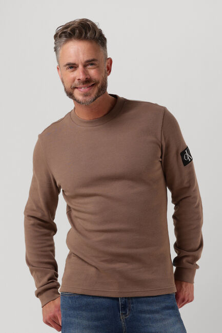 Bruine CALVIN KLEIN Sweater MONOLOGO BADGE WAFFLE LS TEE - large