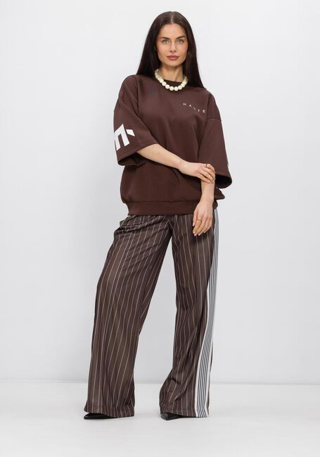 Bruine HAUTE L'AMITI&Eacute; Broeken BAGGY PIN STRIPE TRACK TALL PANTS - large
