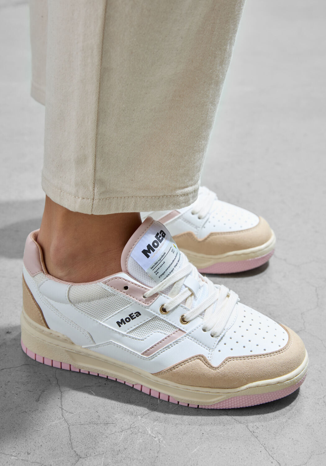 Witte MoEa Sneakers MOEA-BASGN - medium