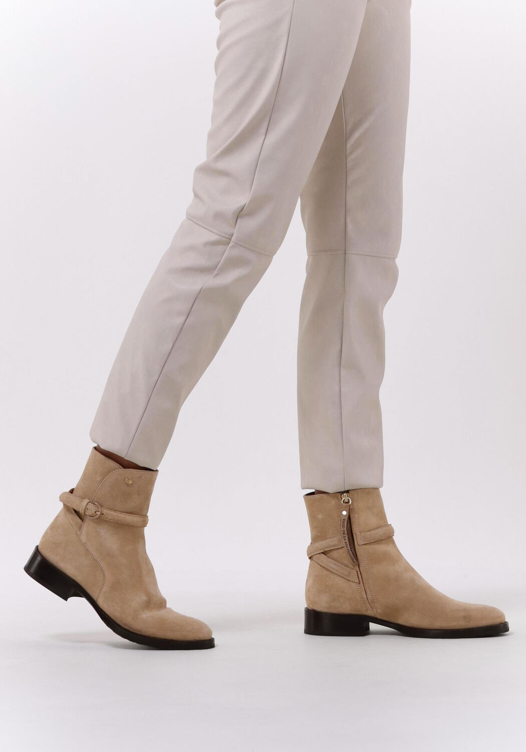 Beige FRED DE LA BRETONIERE Enkellaarsjes 181010157 | Omoda