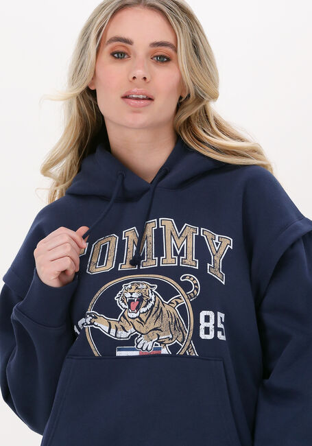Donkerblauwe TOMMY JEANS Trui TJW RLXD COLLEGE TIGER 1 HOODIE - large
