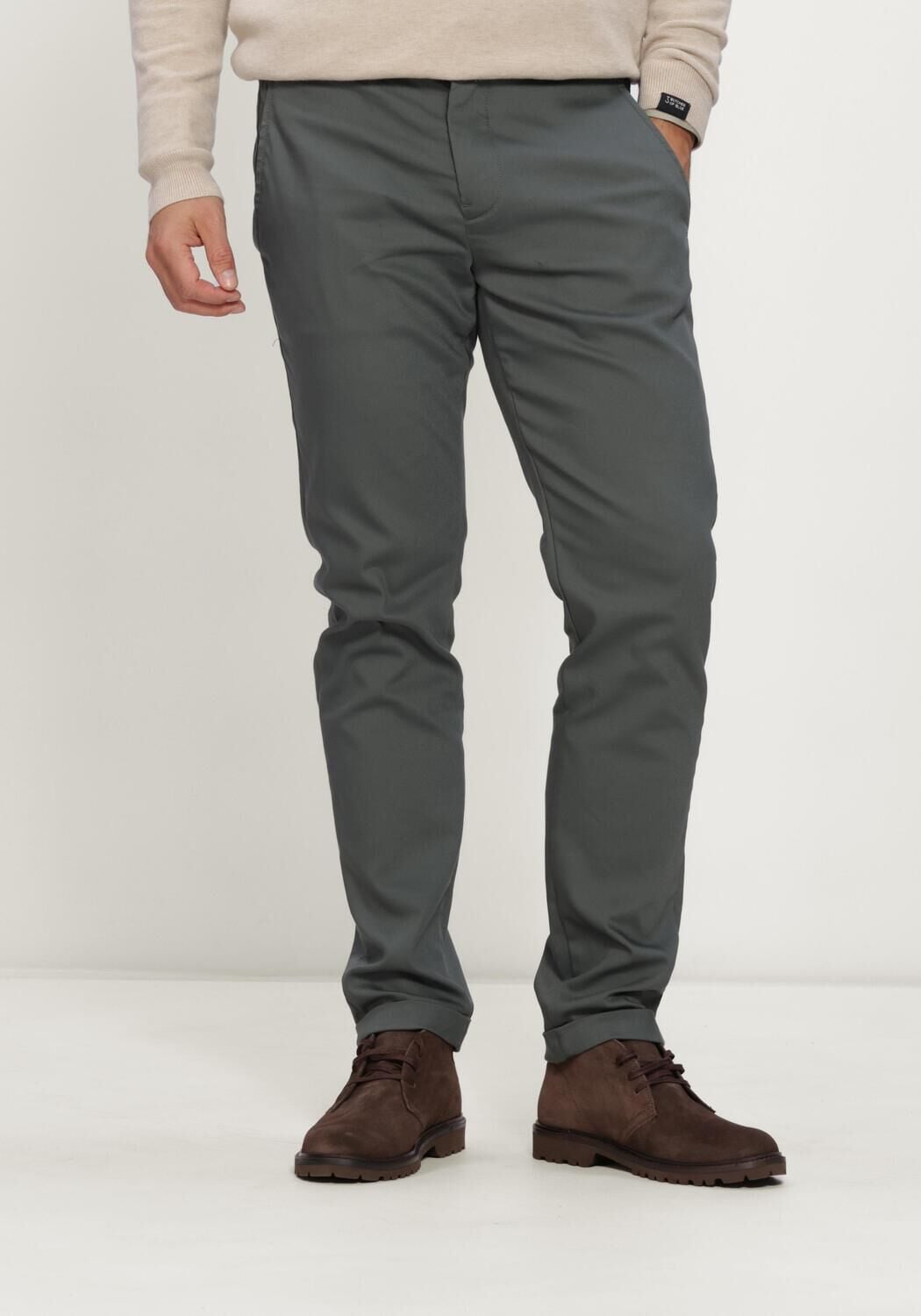 Groene CAST IRON Chino CYLAS TAPERED CHINO MEGDA POWER - large