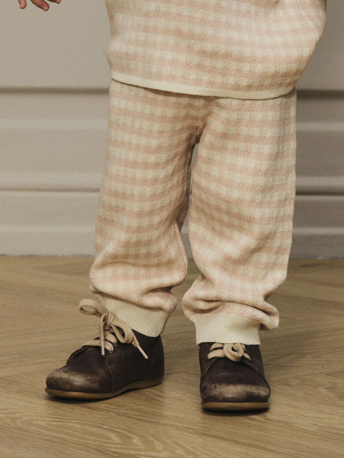 Lichtroze LIL' ATELIER Joggingbroek NBFNADIE KNIT PANT LIL - large