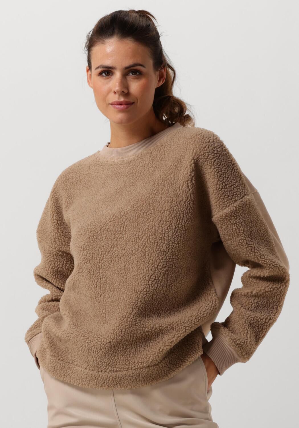 Camelkleurige trui dames 2025
