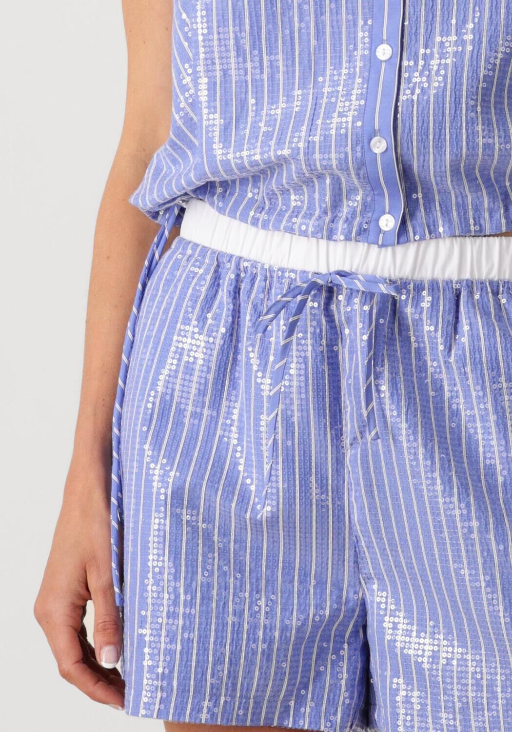 DANTE6 Dames Broeken Bryson Embellished Stripe Shorts Lichtblauw