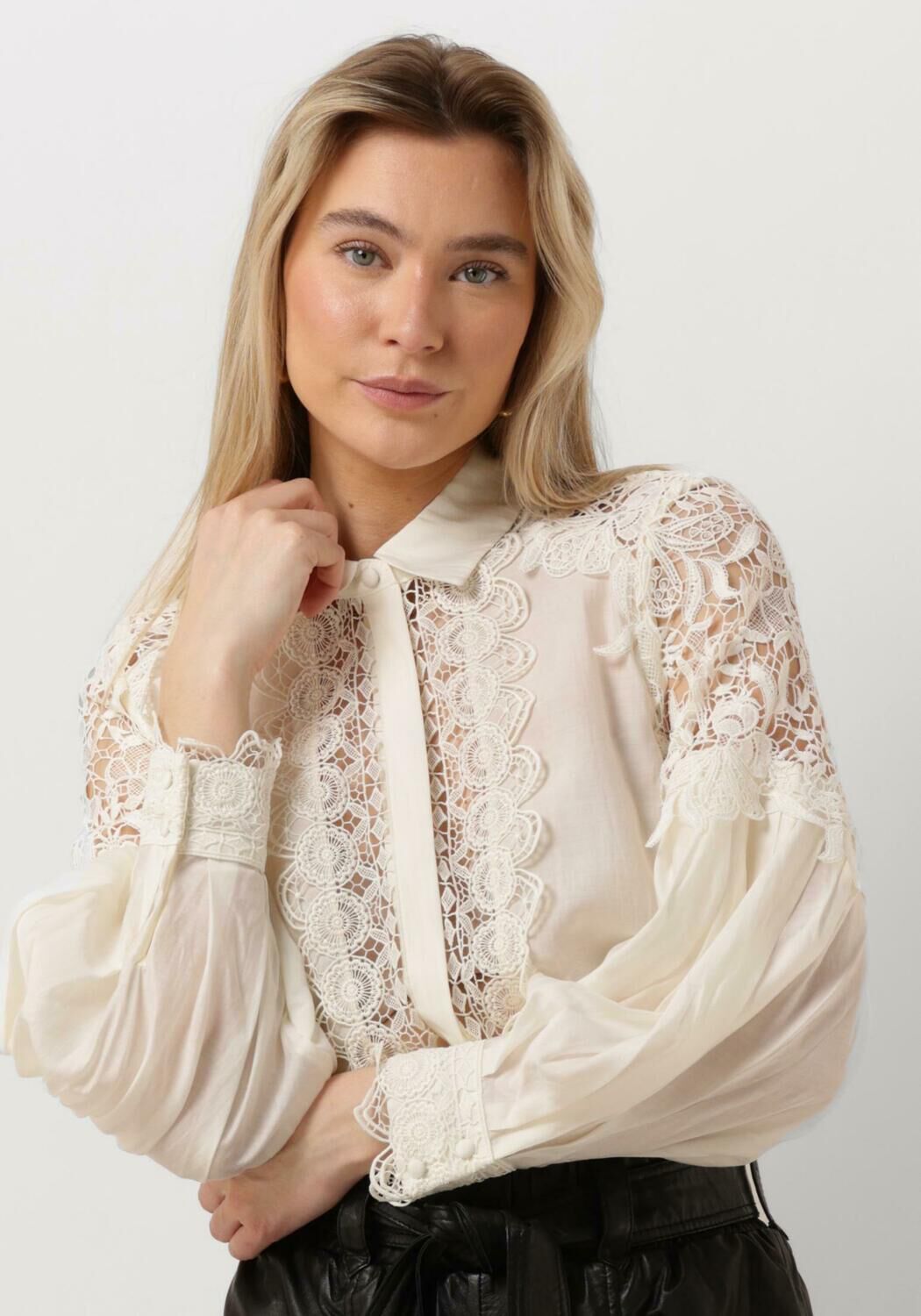 Copenhagen Muse Blouse met kanten details Molly naturel