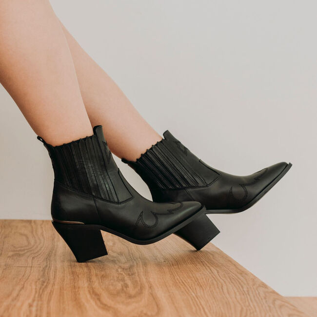 Zwarte NUBIKK Enkellaarsjes ROMEE CURA Zwarte NUBIKK Enkellaarsjes ROMEE CURA - large