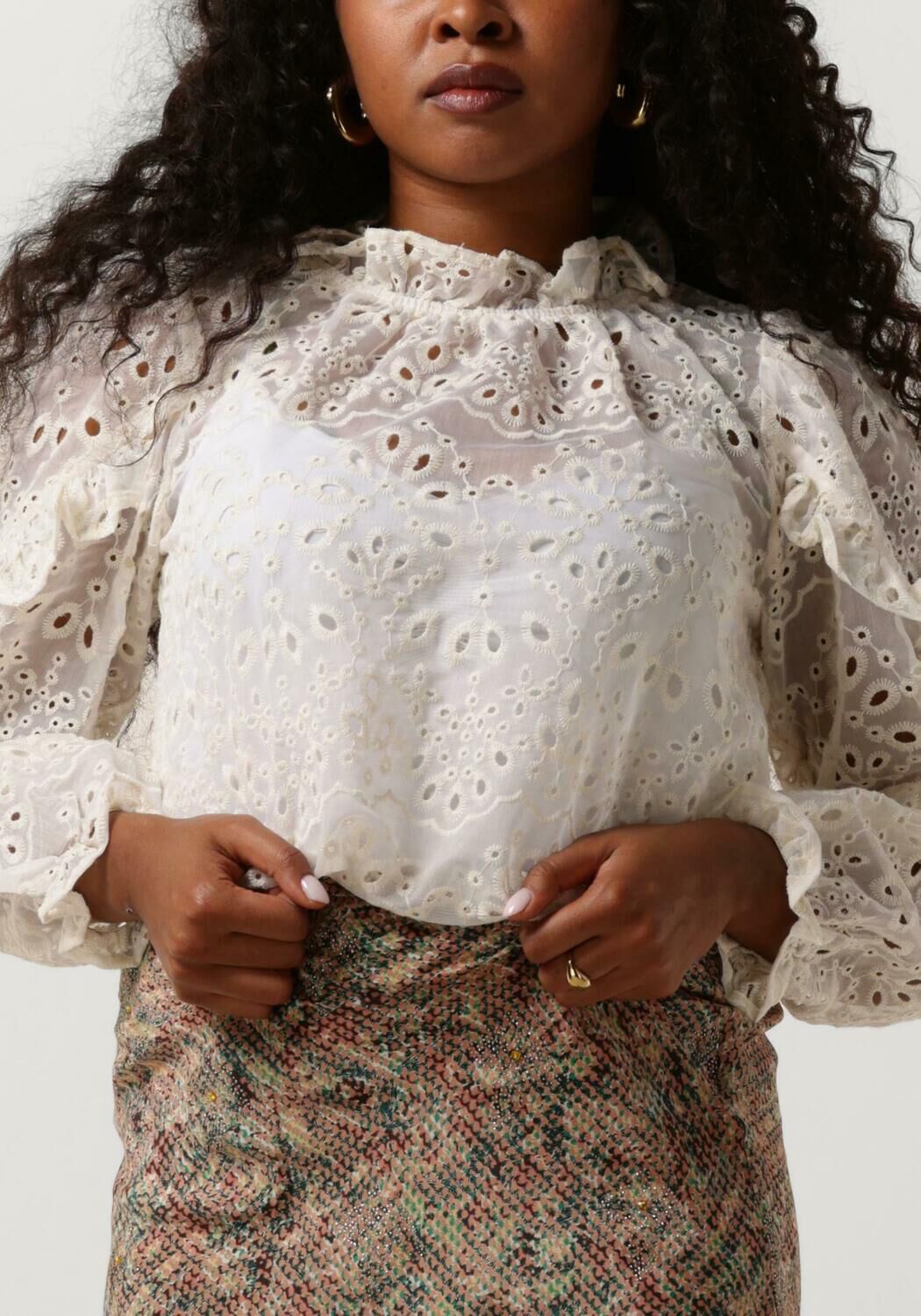 NEO NOIR Dames Blouses Nadira Embroidery Blouse Gebroken Wit