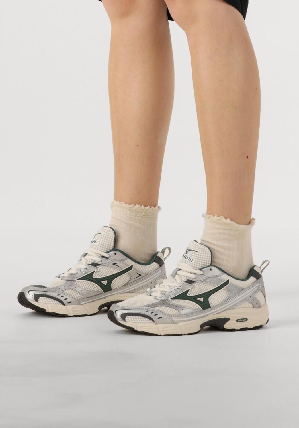 Zilveren MIZUNO Lage sneakers MXR DAMES - large