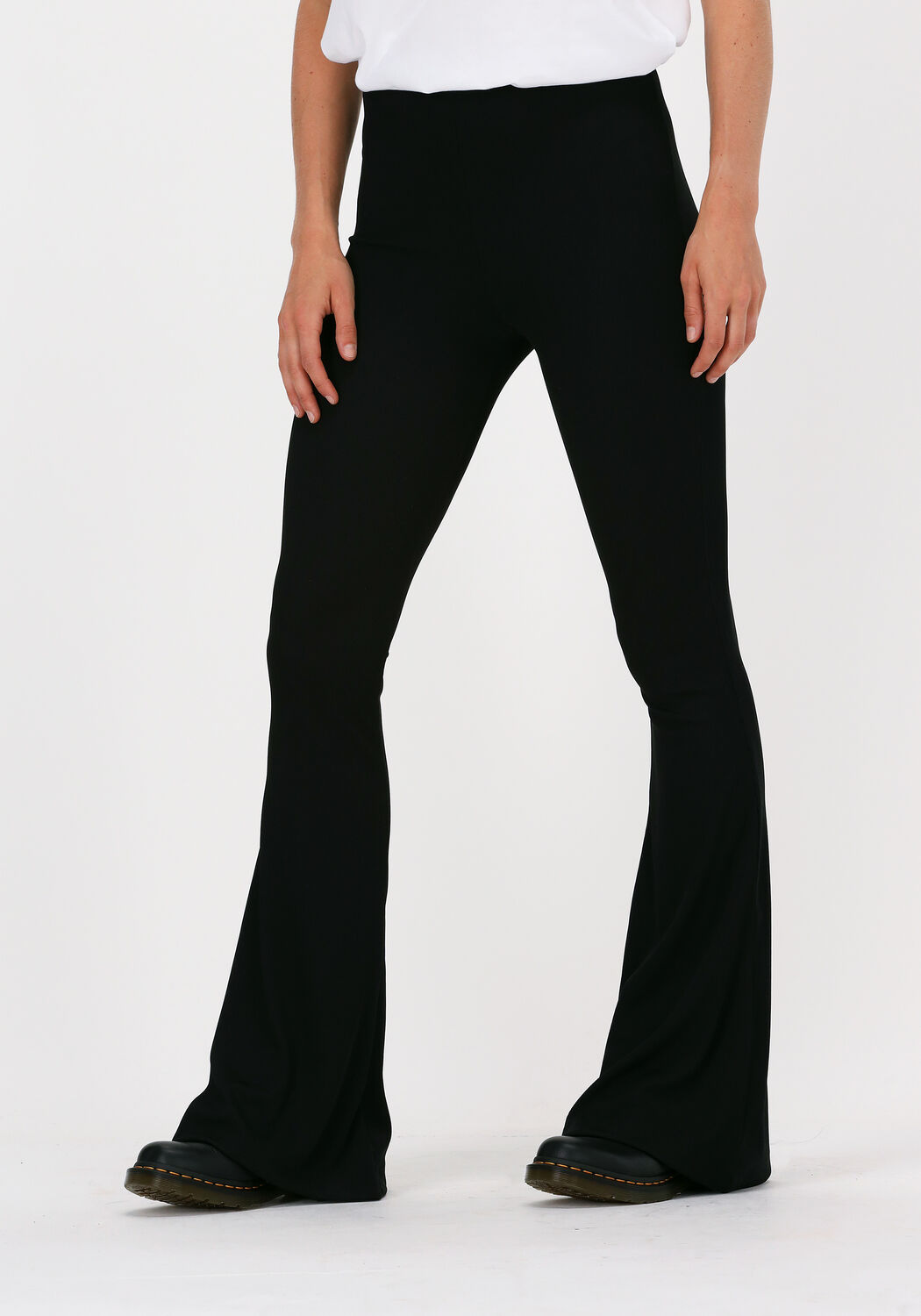 Zwarte CATWALK JUNKIE Flared broek TR PARTY PANTS Omoda