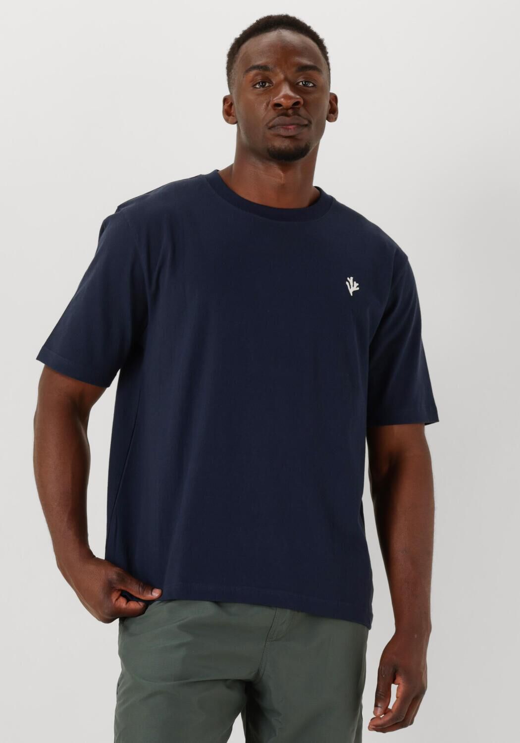 SHIWI Heren Polo's & T-shirts Men Finn Relaxed T-shirt Coral Logo Donkerblauw
