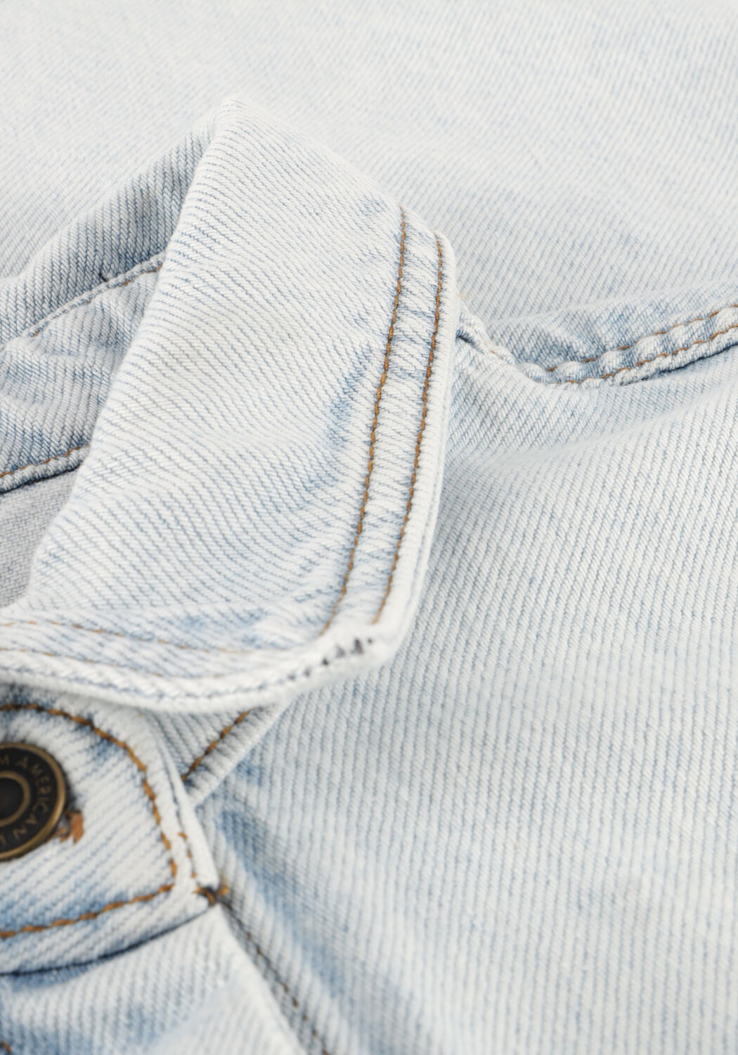 Lichtblauwe AMERICAN VINTAGE Blouses JOYBIRD-B - large