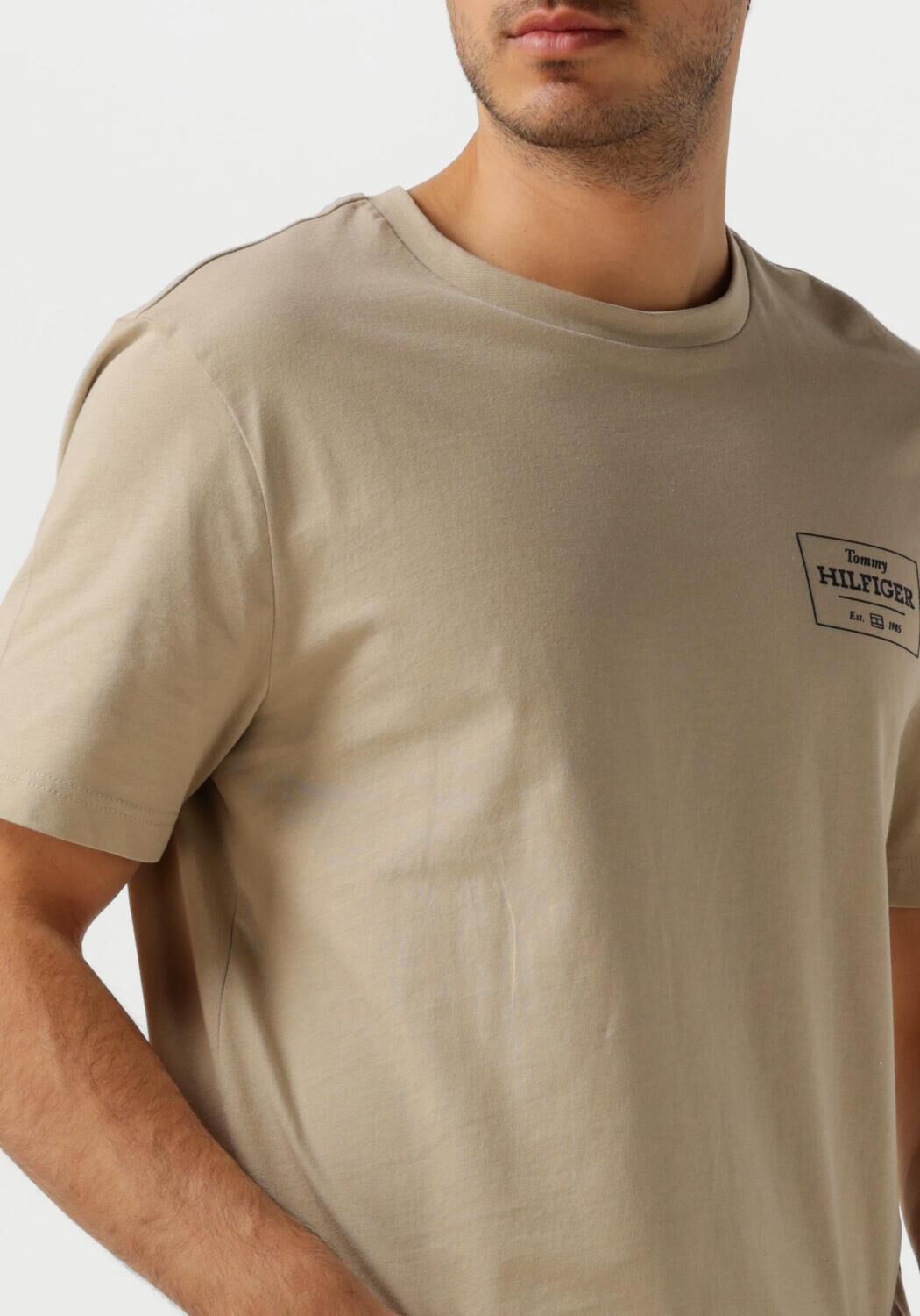 TOMMY HILFIGER Heren Polo's & T-shirts Monotype Printed Label Tee Beige