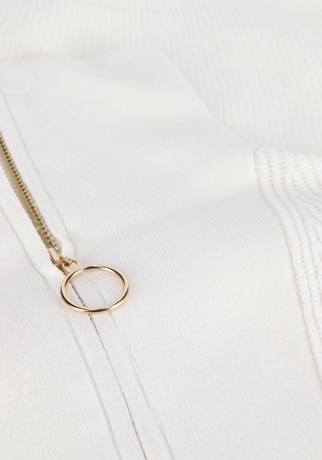 Gebroken wit YDENCE Sweater KNITTED SWEATER NAOMI - large