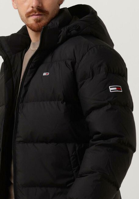 Zwarte TOMMY JEANS Gewatteerde jas TJM ESSENTIAL DOWN JACKET - large
