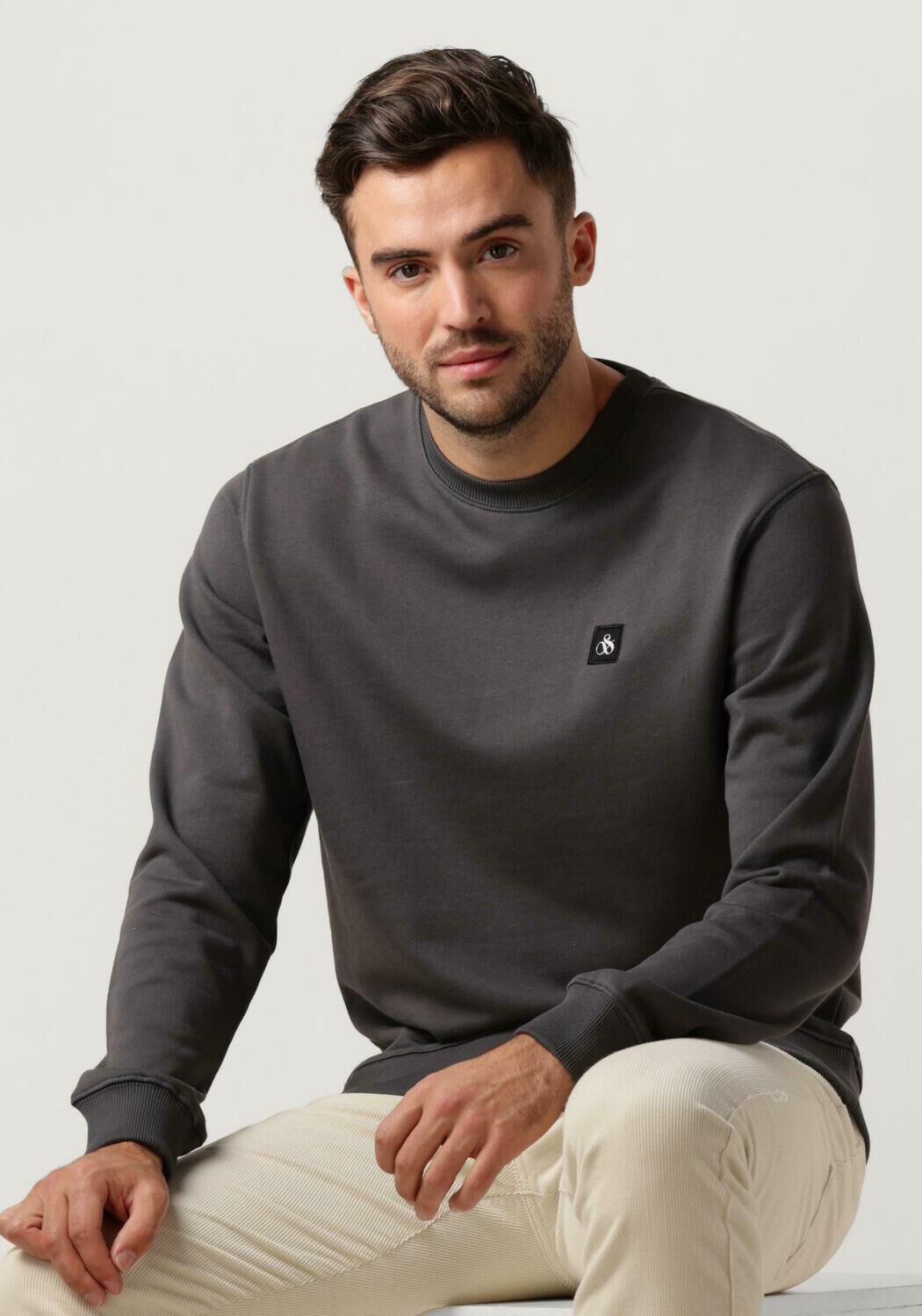 SCOTCH SODA Heren Truien Vesten Essential Logo Badge Sweatshirt Antraciet Kledingwinkel
