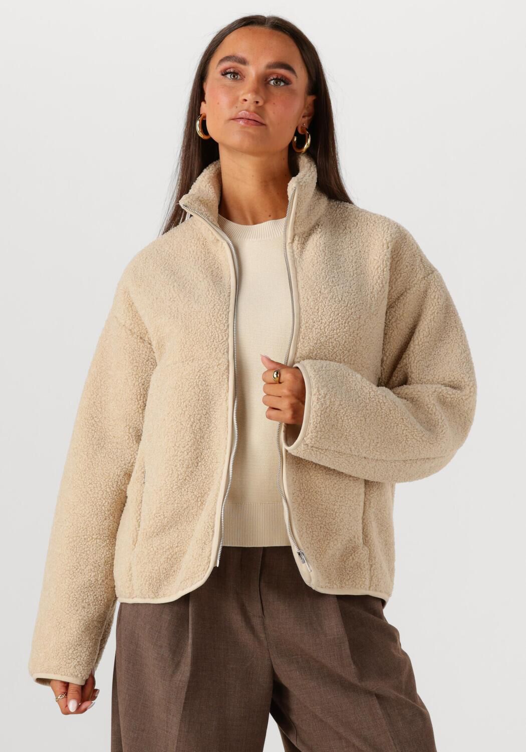 FAUX Jacket/ベージュ/M toe】Bremen 【the SUEDE Wanted Most | BEIGE JACKET FRINGE ジャケット・アウター