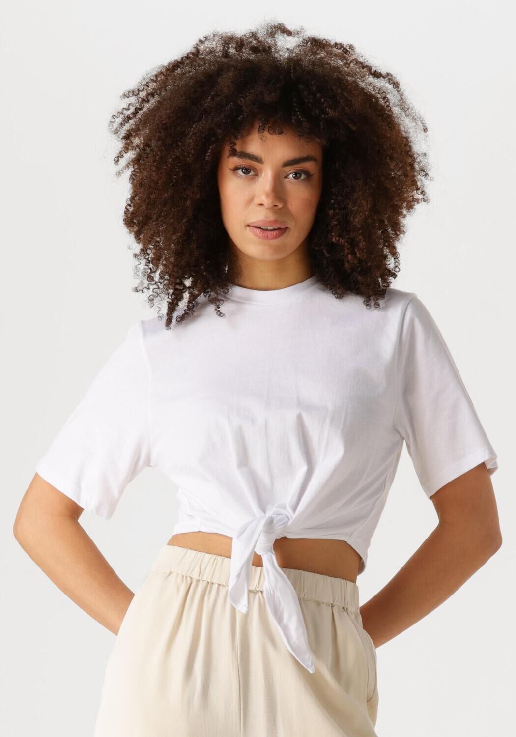EDITED Dames Tops & T-shirts Domenica T-shirts Wit