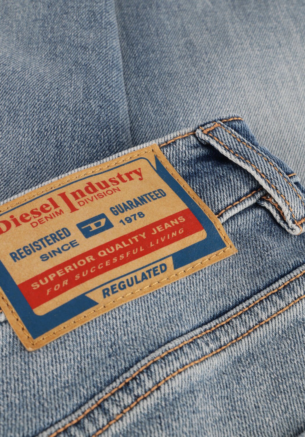 Lichtblauwe DIESEL Mom jeans 2016 D-AIR - large