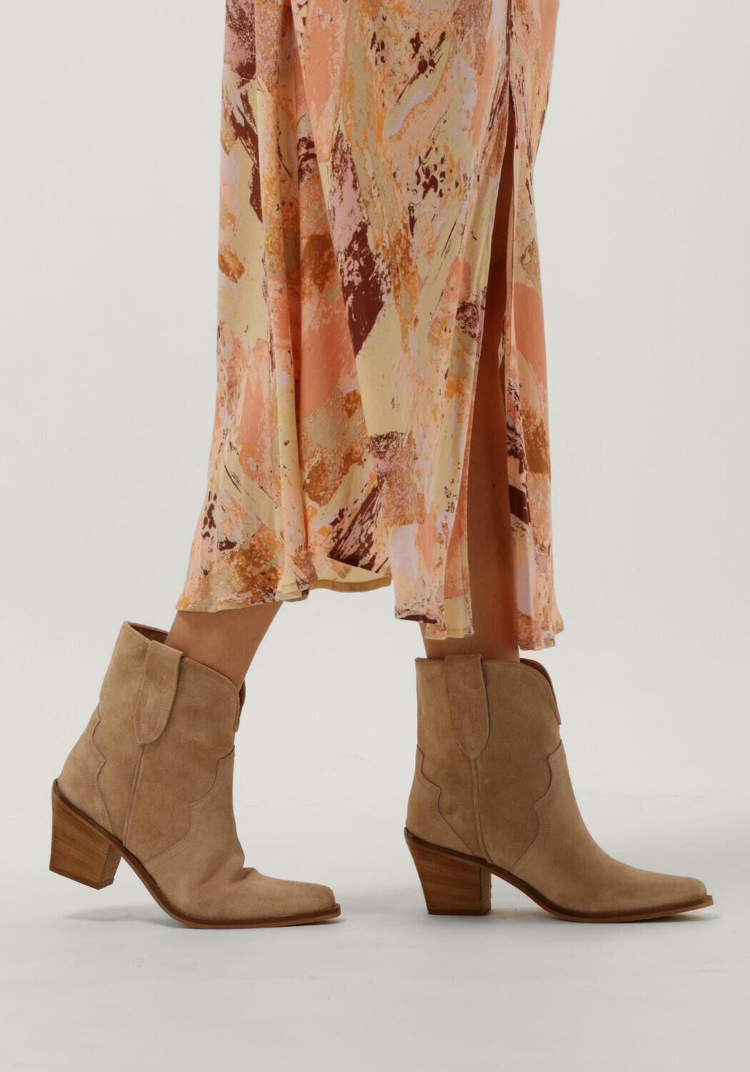 Omoda sale enkellaarsjes beige