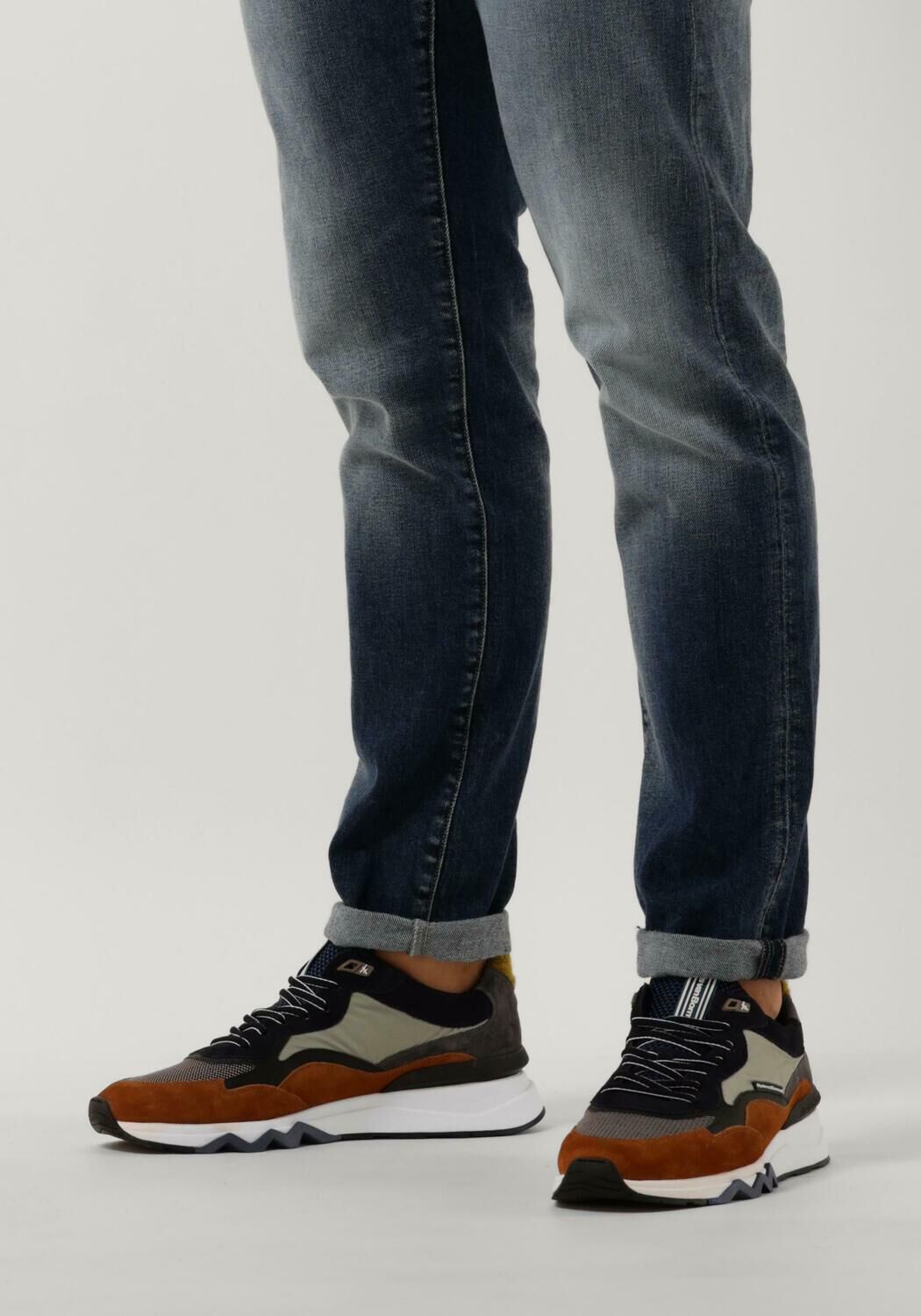 Cognac FLORIS VAN BOMMEL Lage sneakers SFM-10136 DE ZAGER - large