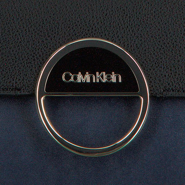 Zwarte CALVIN KLEIN Schoudertas DISC SM Zwarte CALVIN KLEIN Schoudertas DISC SM - large