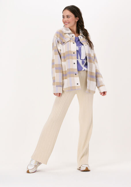 Lila MOVES Jack JAKLA - large