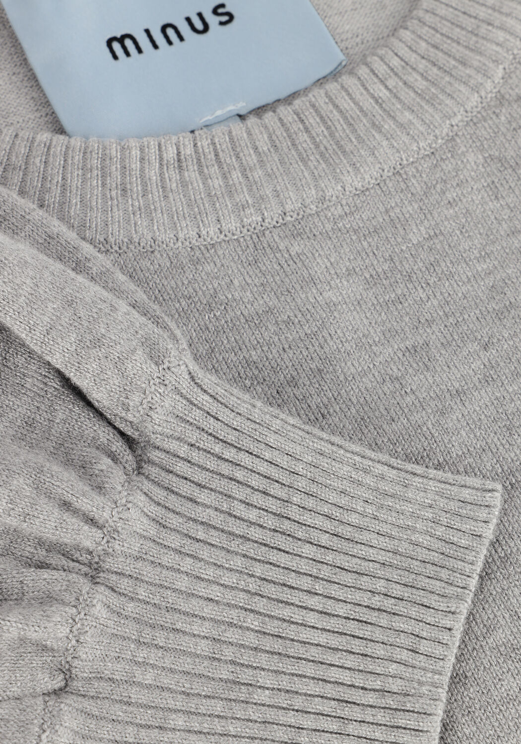 Grijze MINUS Top LIVA KNIT TEE - large