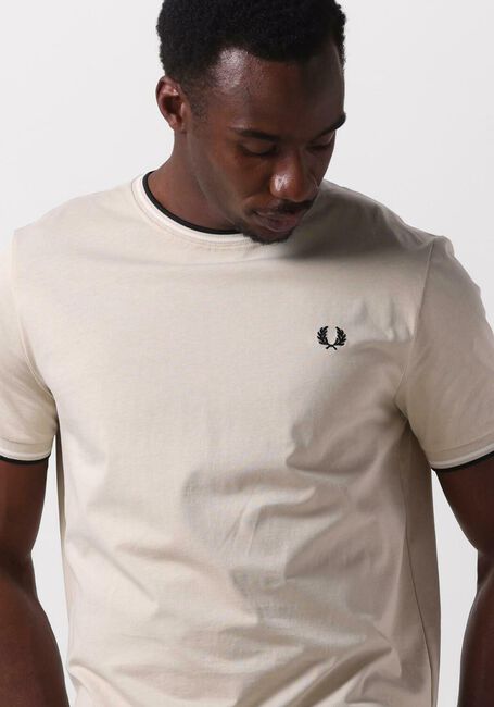 Zand FRED PERRY T-shirt TWIN TIPPED T-SHIRT - large